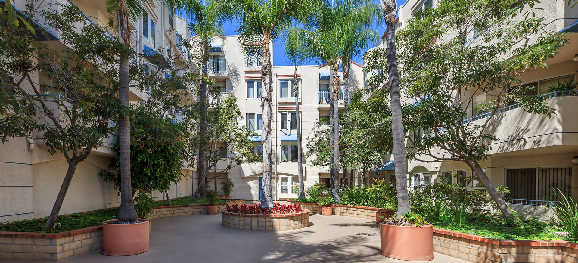 skyline view apartments los angeles